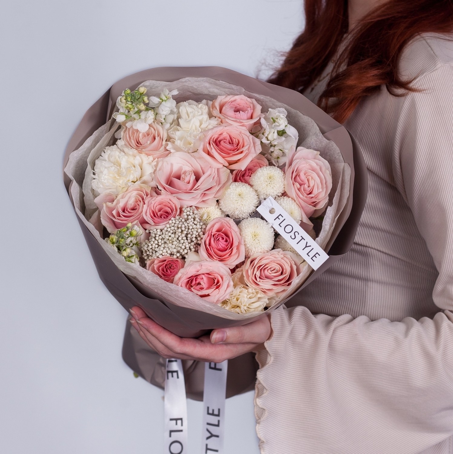 Нежный букет с розами